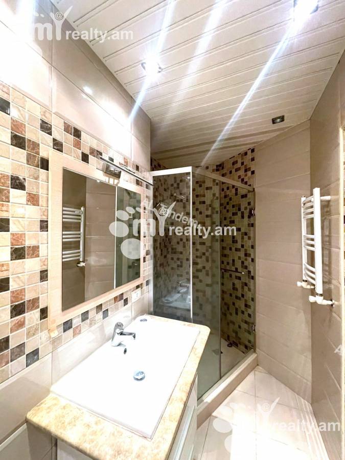 4 bedroom apartment for rent Aram St, Center Yerevan, 128136