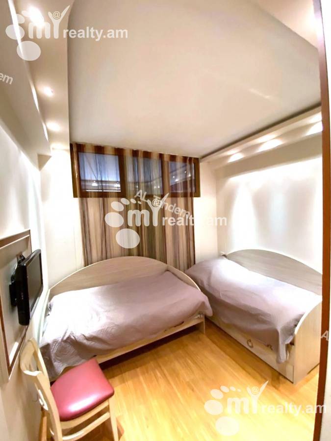 4 bedroom apartment for rent Aram St, Center Yerevan, 128136