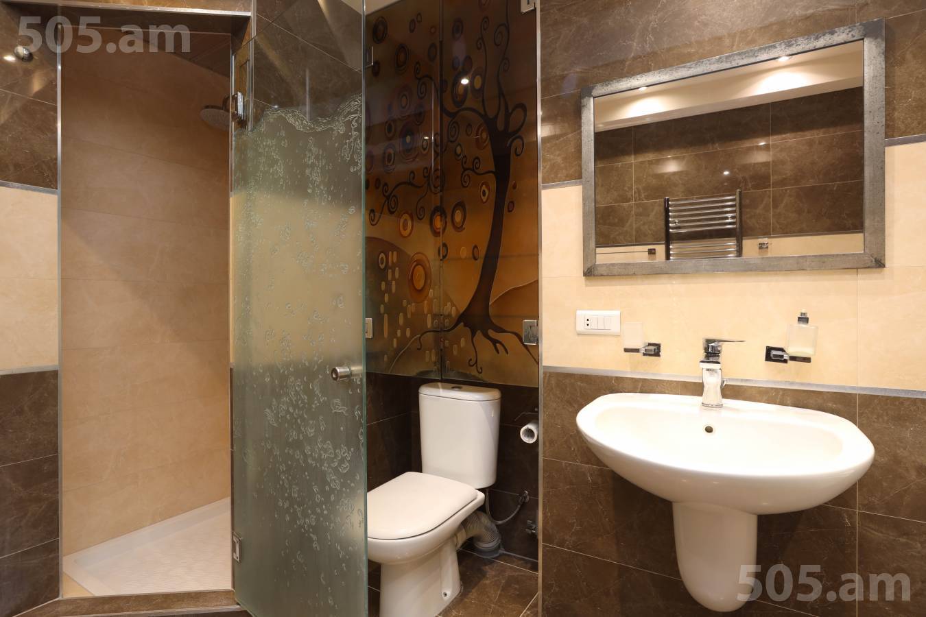 3 սենյականոց բնակարան  Պուշկինի փող, Կենտրոն Երևան, 152859