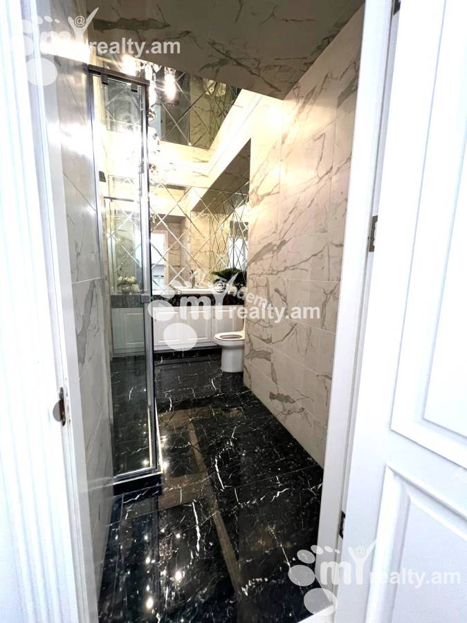 3 bedroom apartment for rent Yekmalyan St, Center Yerevan, 148977