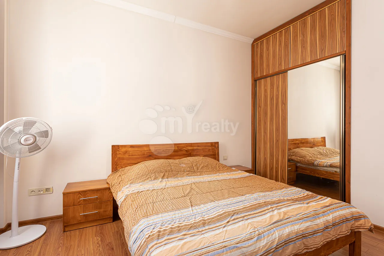 4 bedroom apartment for rent Antarayin St, Center Yerevan, 158534