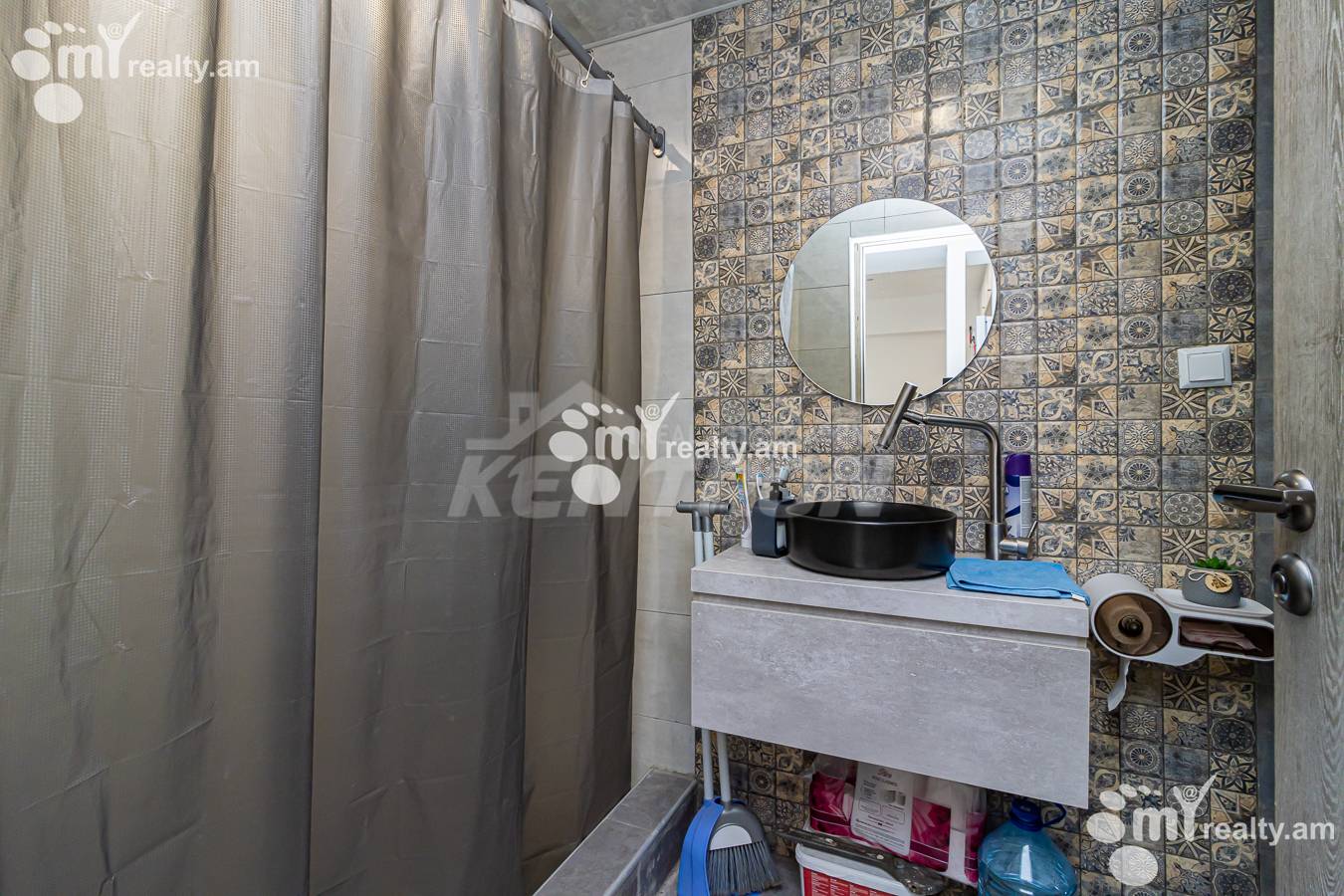 2 սենյականոց բնակարան  Զավարյան փող, Կենտրոն Երևան, 153073