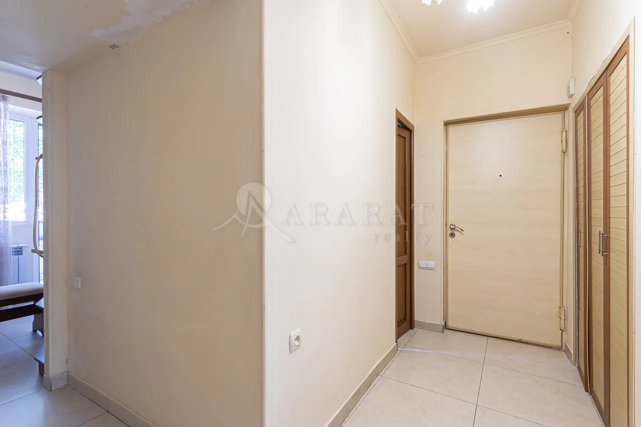 3 bedroom apartment for sale A. Avetisyan St, Arabkir Yerevan, 157417