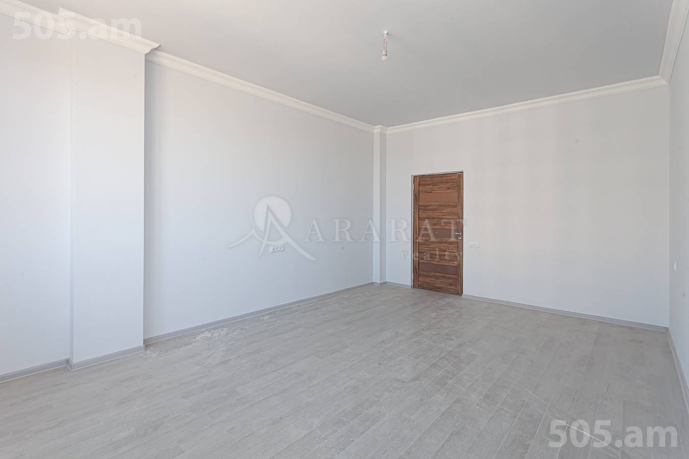 Купить 3 комнатную квартиру М․ Мелконян ул, Центр Ереван, 153100