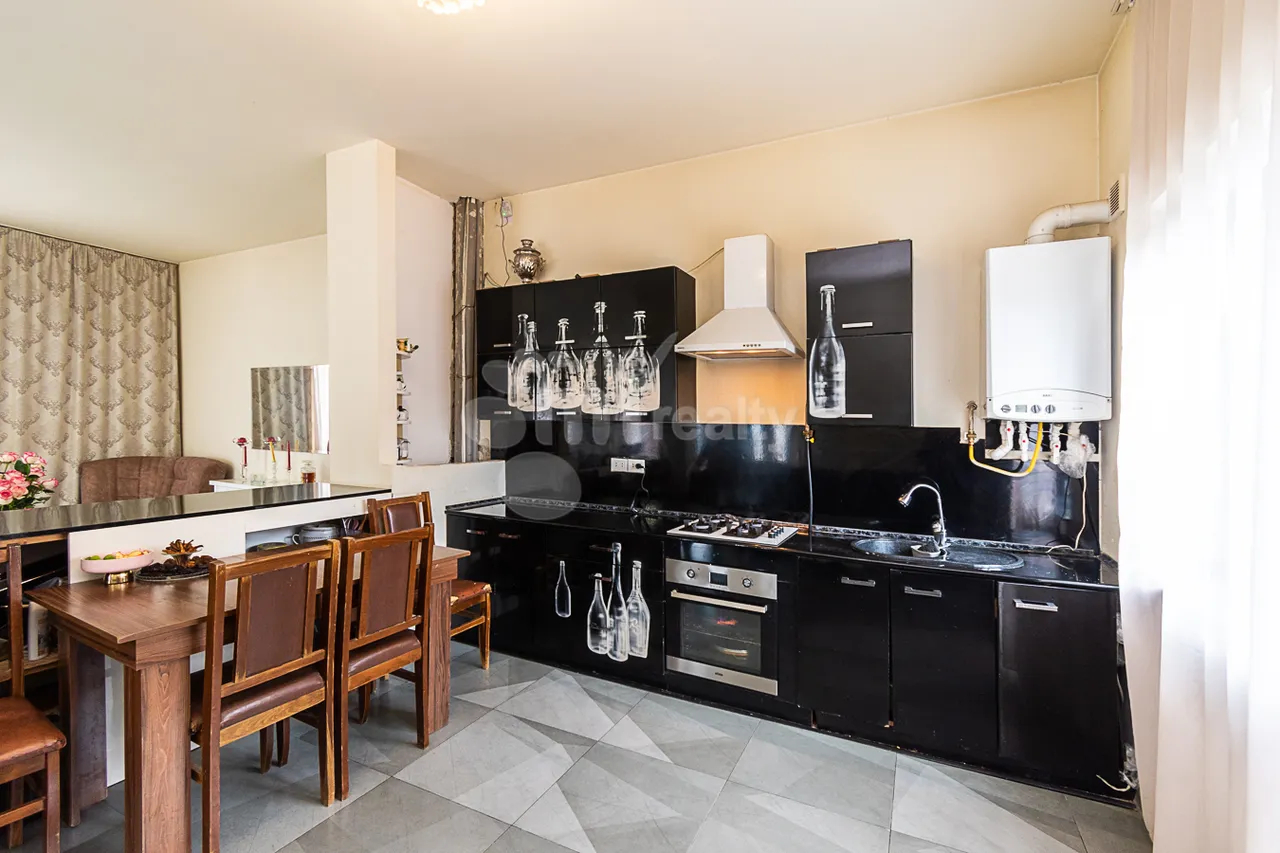 House for sale Paruyr Sevak dis., Avan Yerevan, 160492