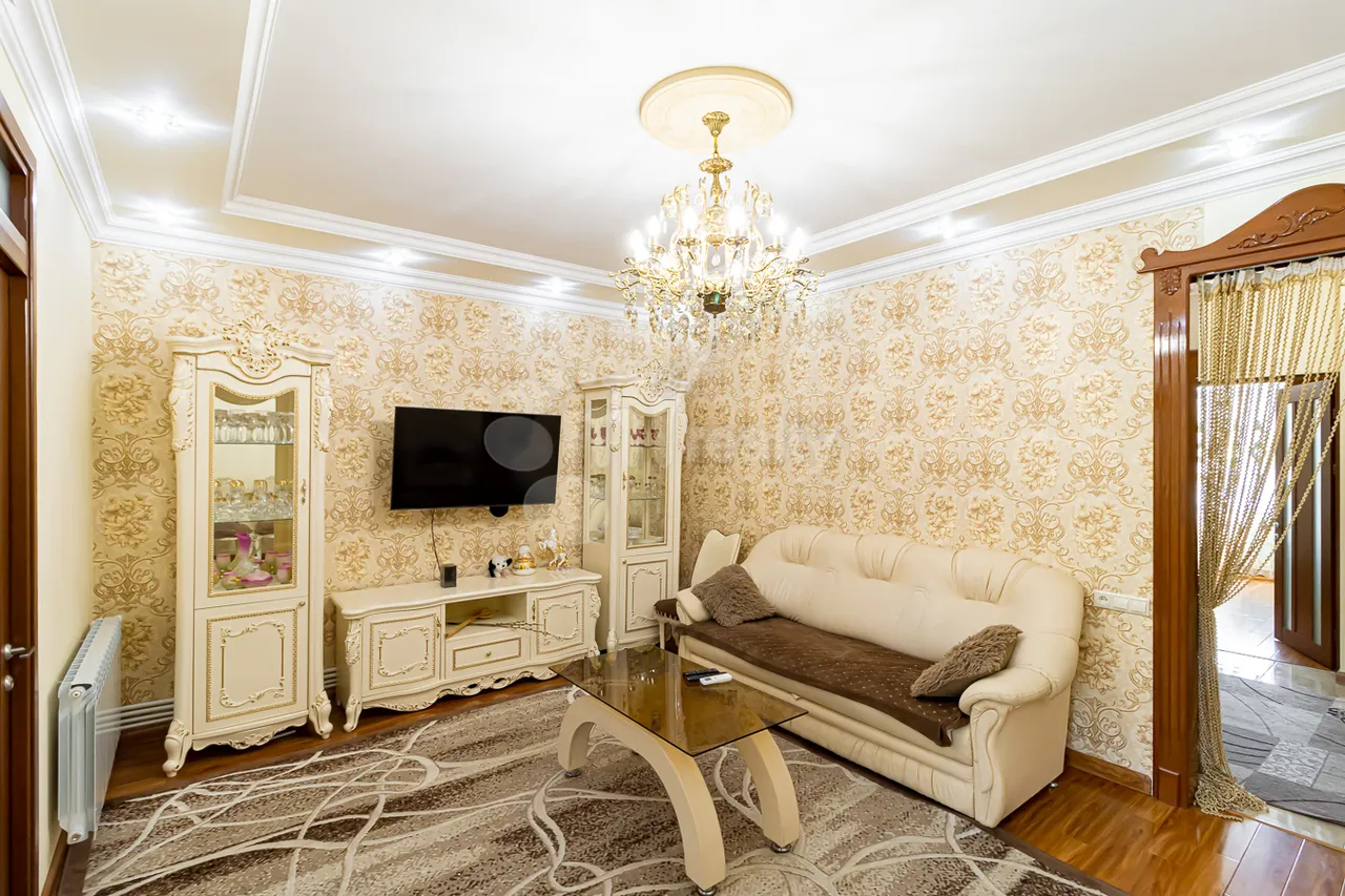3 bedroom apartment for rent Agatangeghos St, Center Yerevan, 161490