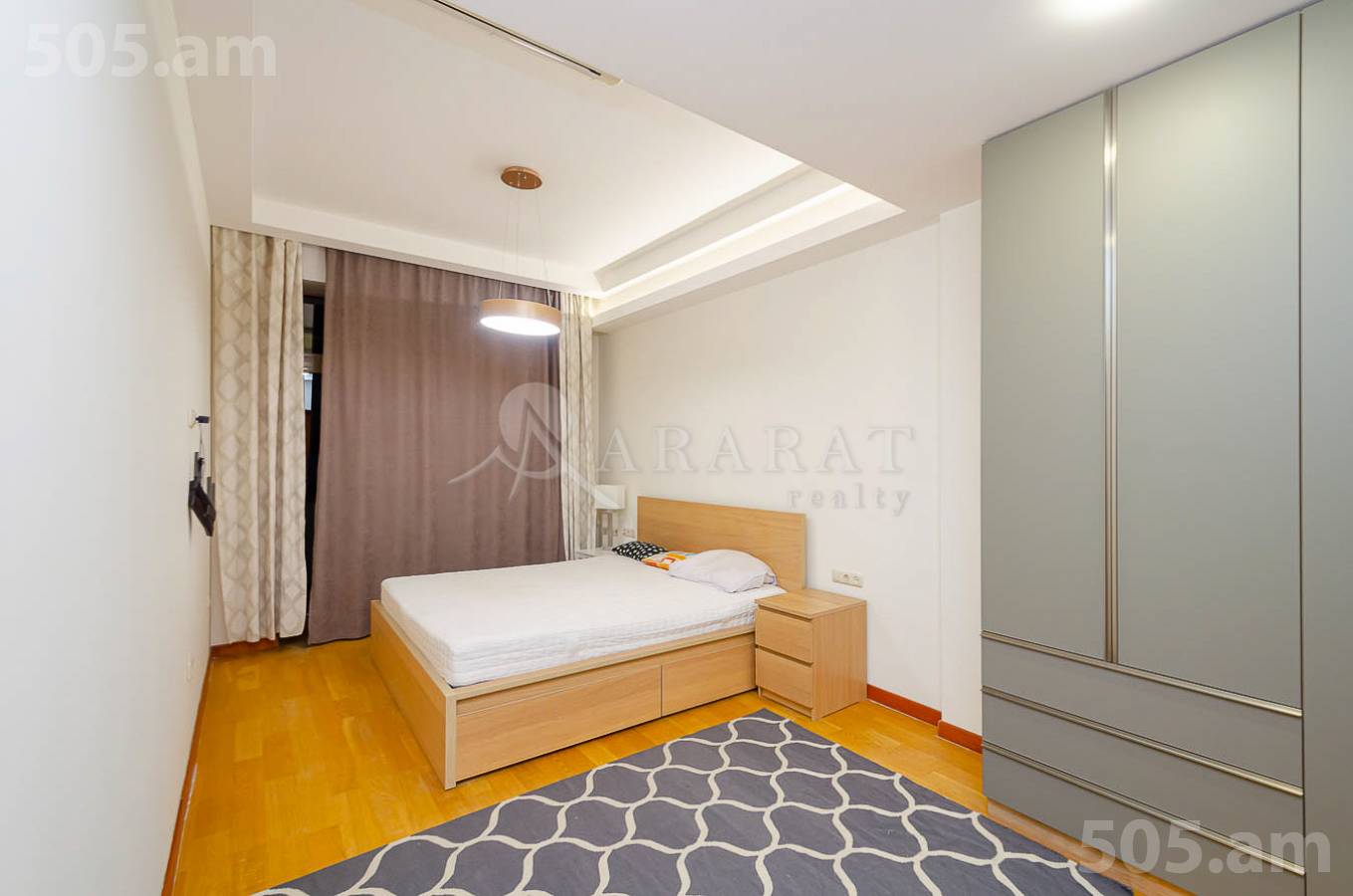 Купить 3 комнатную квартиру Антараин ул, Центр Ереван, 145038