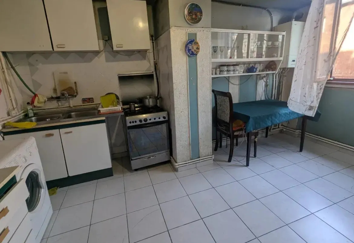 3 bedroom apartment for sale خیابان هین اِرِوانتسی, مرکز شهر ایروان, 161097