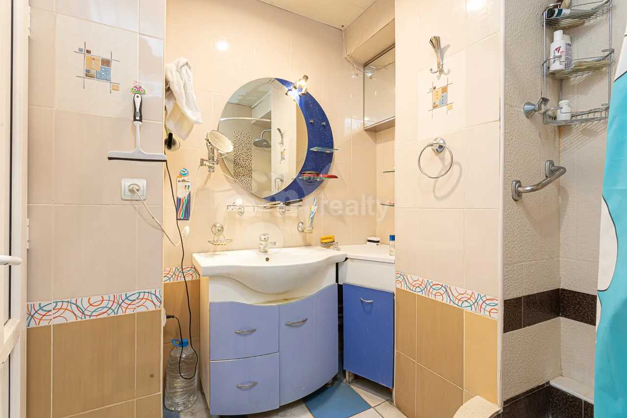 3 bedroom apartment for sale Saryan St, Center Yerevan, 159477