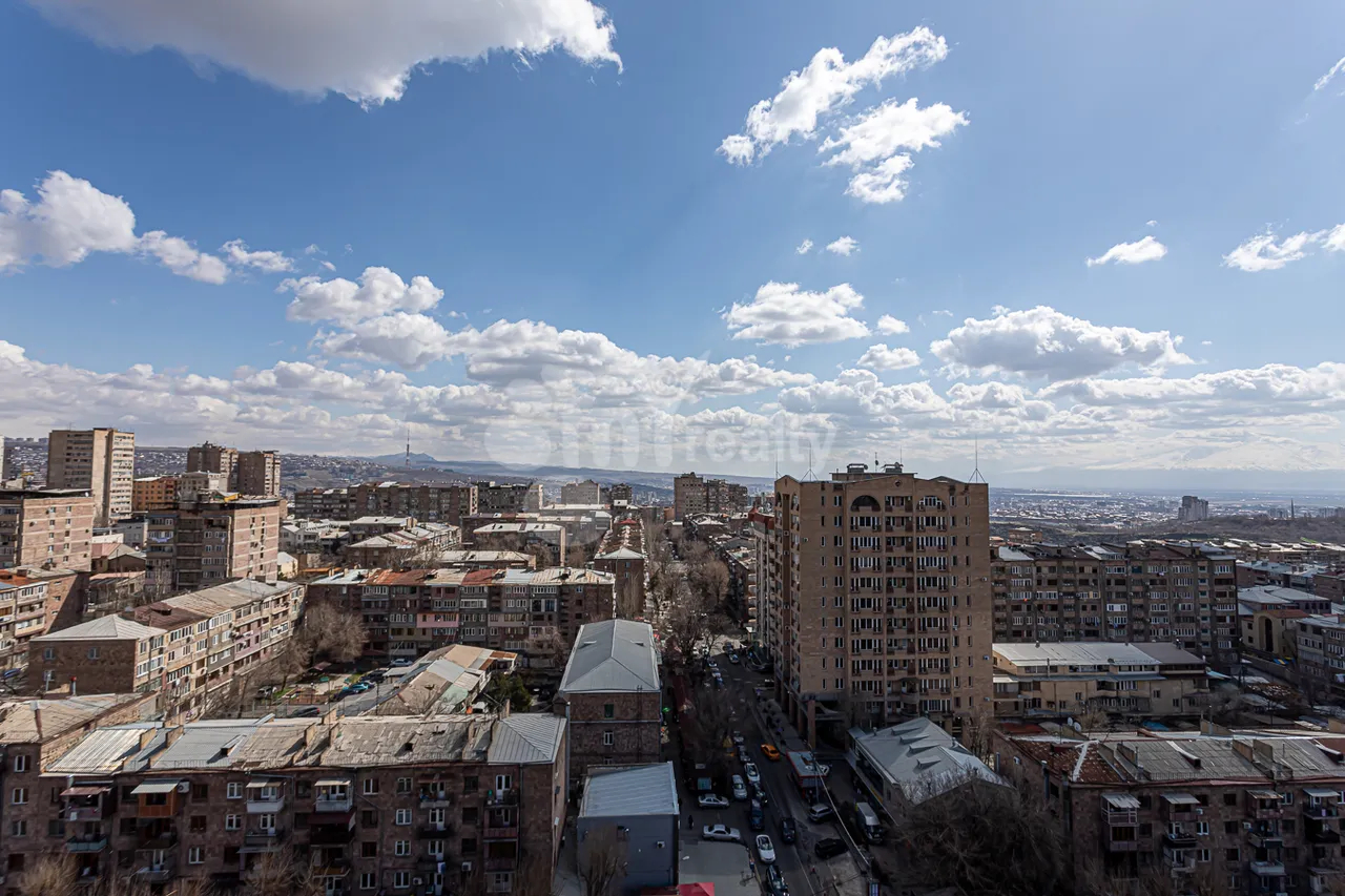 4 սենյականոց բնակարան  Գյուլբենկյան փող, Արաբկիր Երևան, 159882