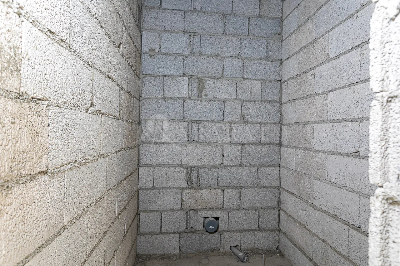 4 bedroom apartment for sale خیابان گِریبودوف, عربگیر ایروان, 157646