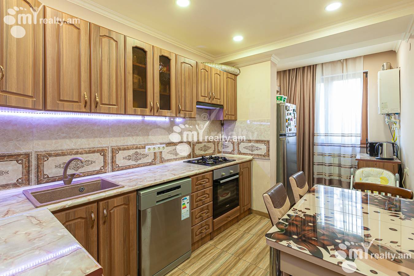3 bedroom apartment for sale M.Khorenatsi St, Center Yerevan, 150501