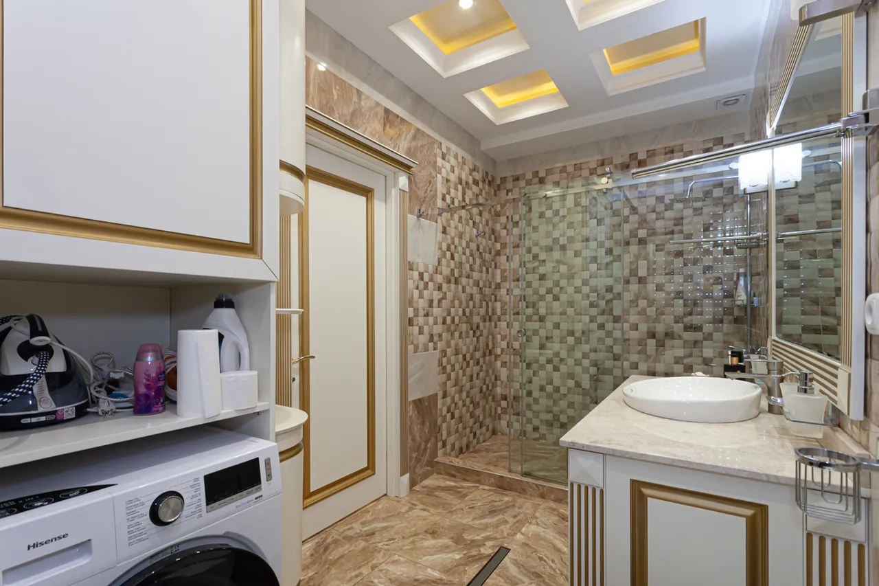 3 bedroom apartment for rent rue d'Amiryan, Center Yerevan, 161928