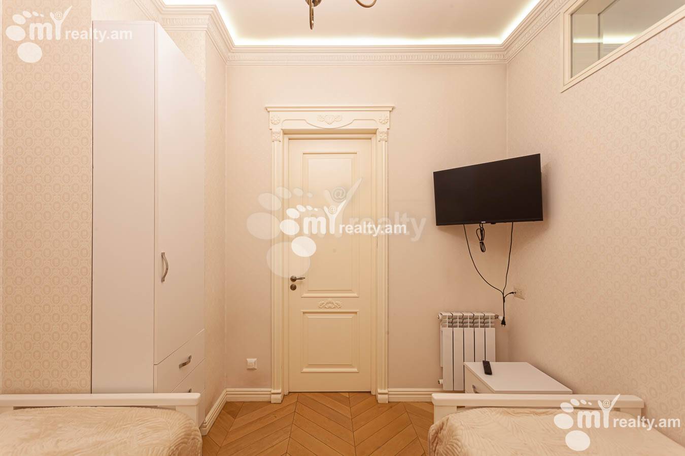 3 bedroom apartment for rent Aram St, Center Yerevan, 156776