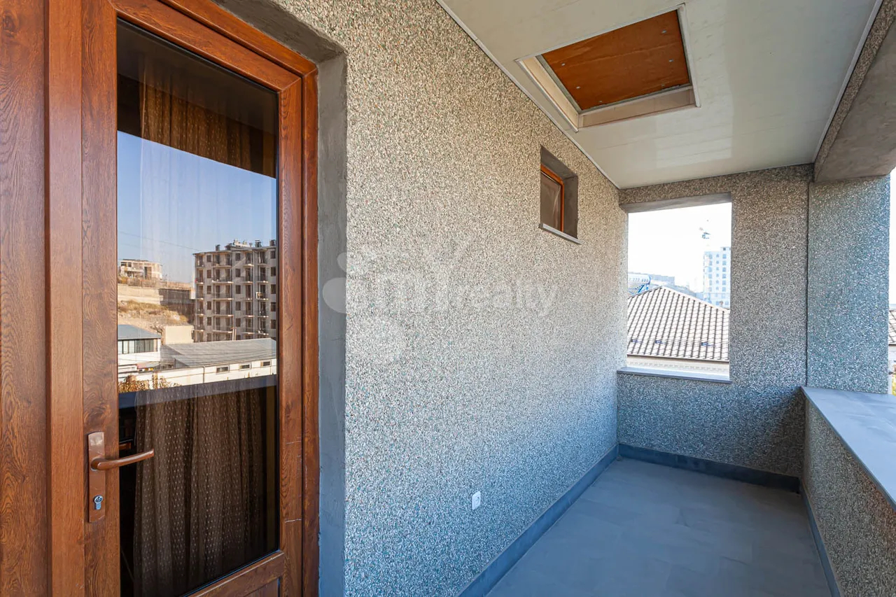 House for sale Teryan st, Avan Yerevan, 157309