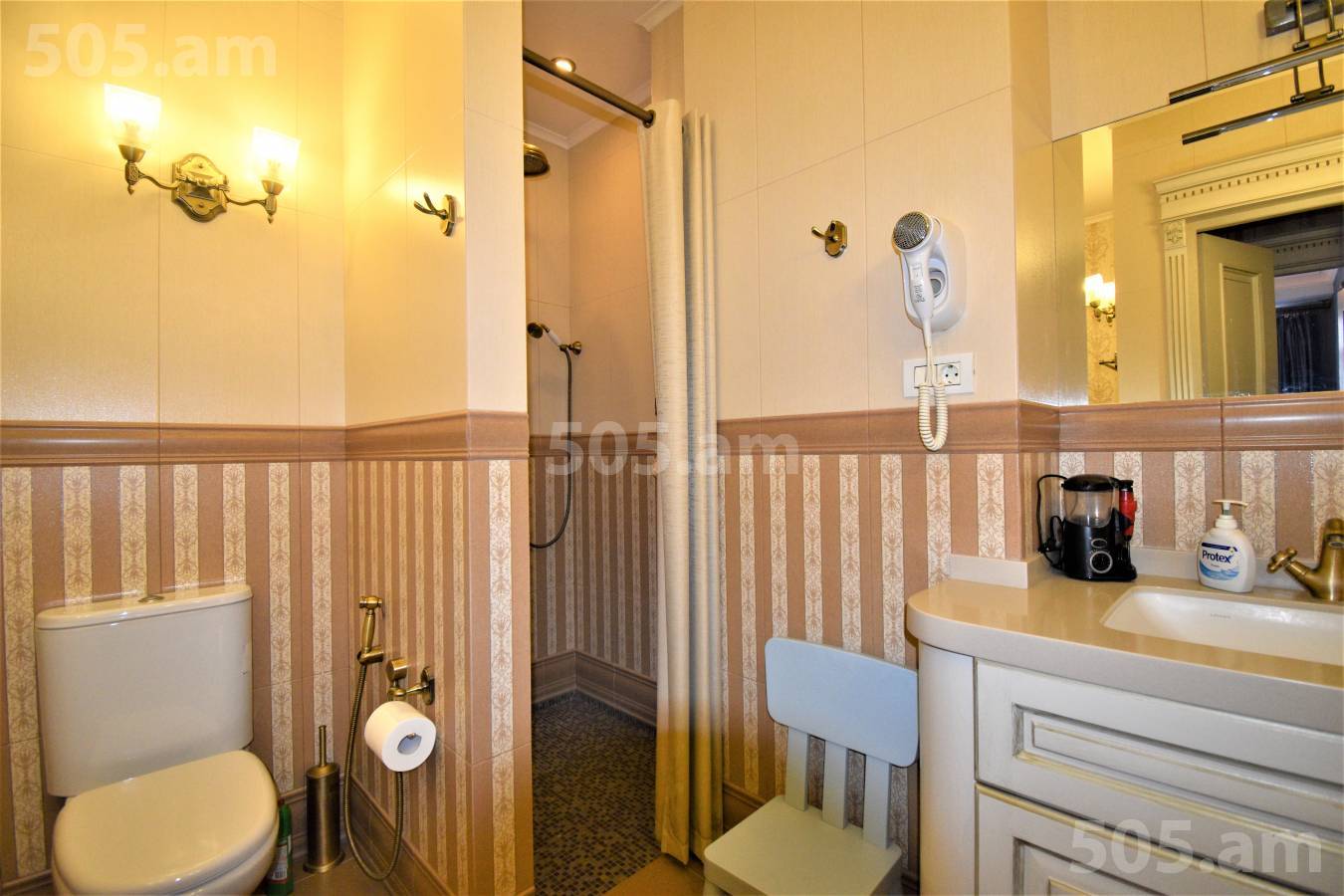 Купить 4 комнатную квартиру Цицернакаберд шоссе, Центр Ереван, 119472