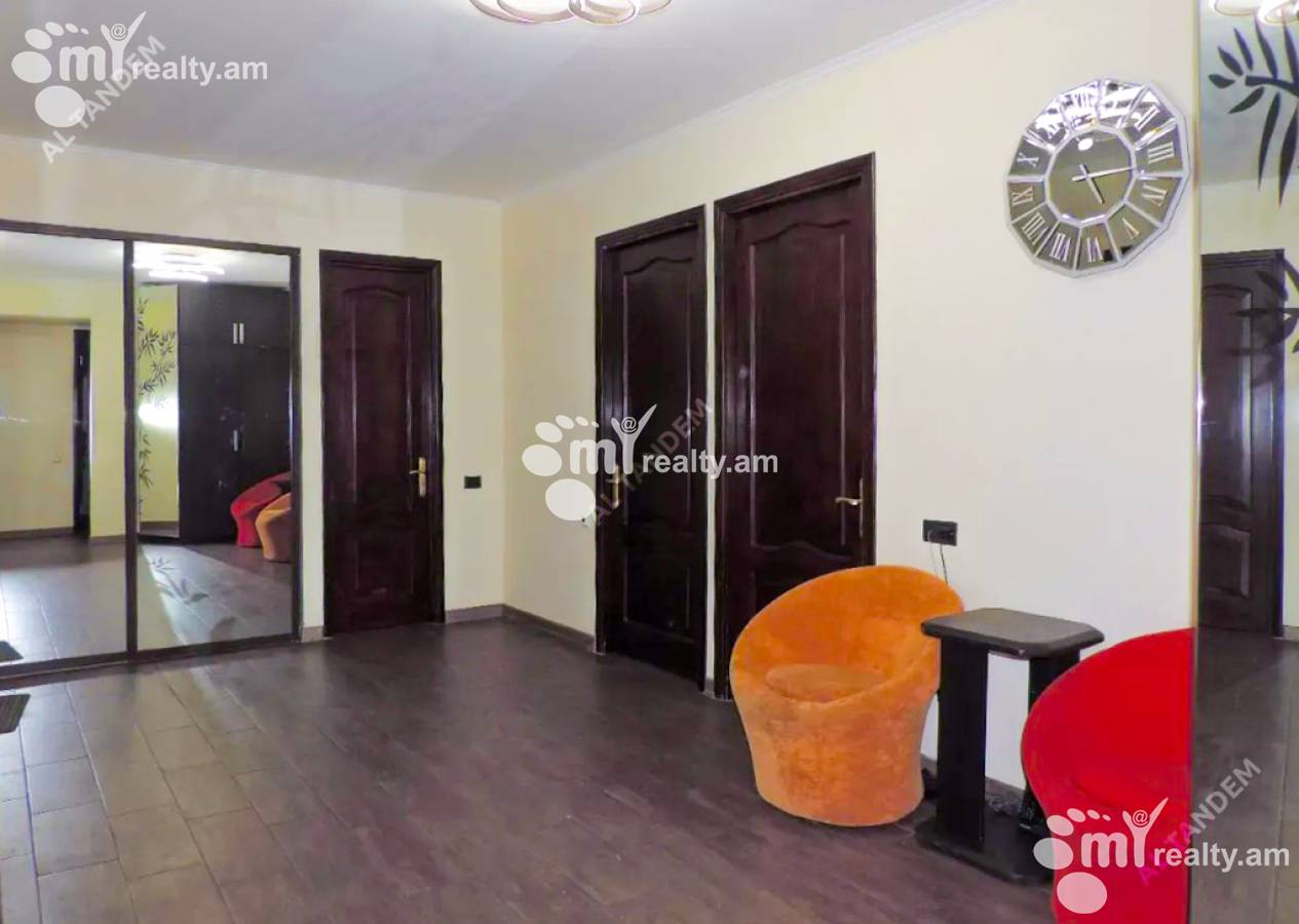 Купить 4 комнатную квартиру Абовян ул, Центр Ереван, 159948