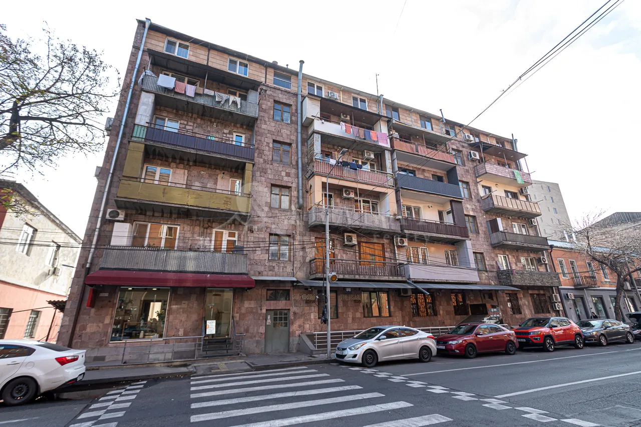 Commercial property for sale Leo St, Center Yerevan, 157704