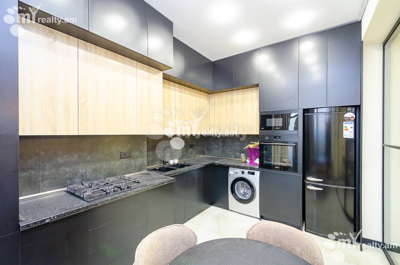 Купить 3 комнатную квартиру Микоян ул, Давташен Ереван, 143710