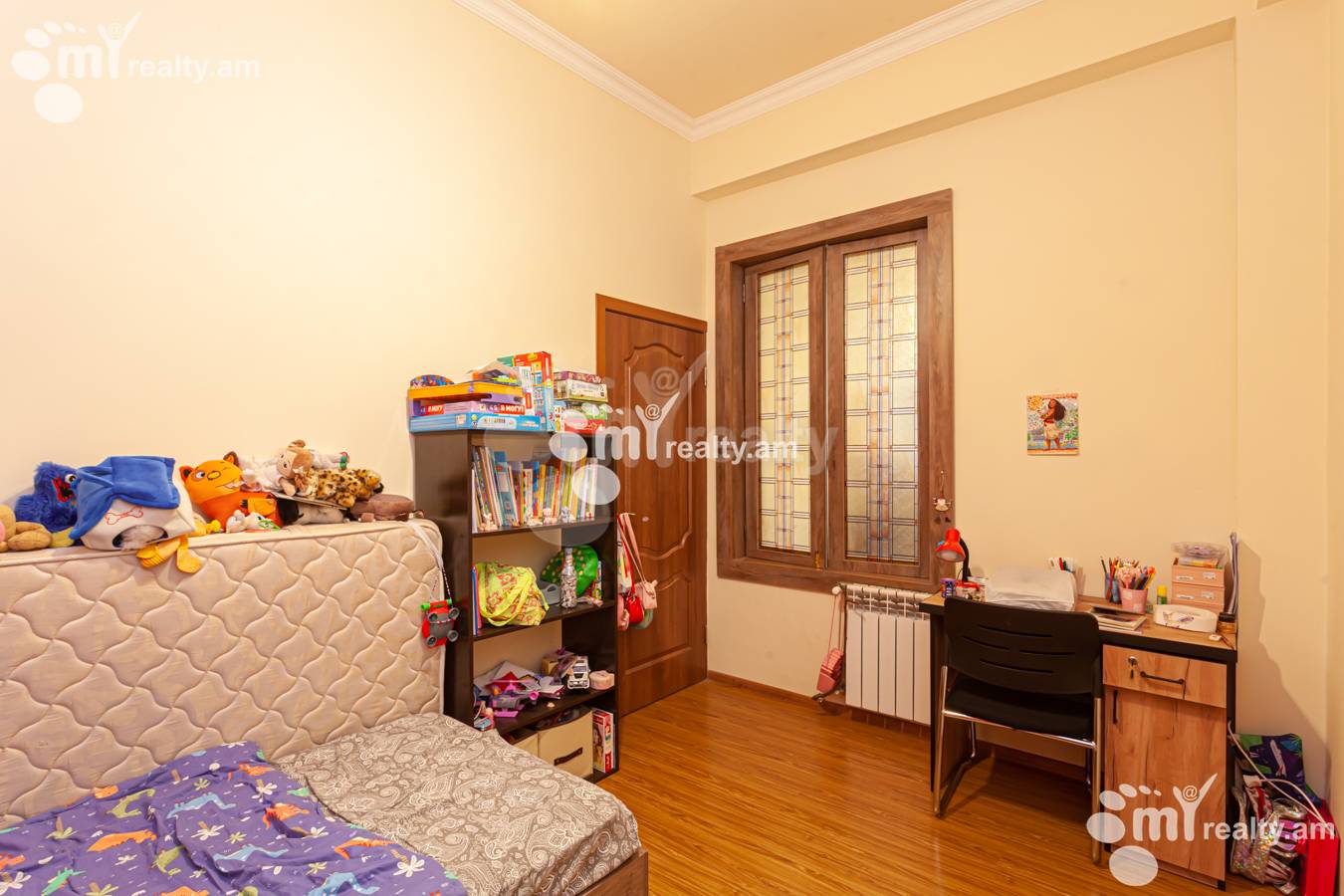 3 սենյականոց բնակարան  Եկմալյան փող, Կենտրոն Երևան, 151084