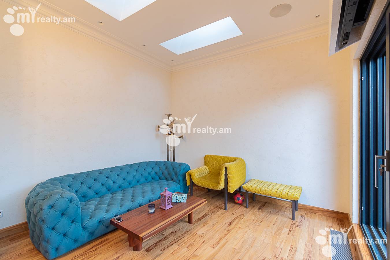 Купить 4 комнатную квартиру Пушкин ул, Центр Ереван, 143206