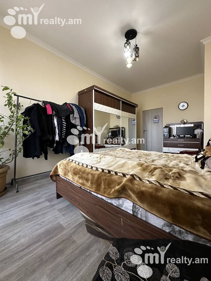 3 bedroom apartment for sale Paronyan St, Center Yerevan, 157124