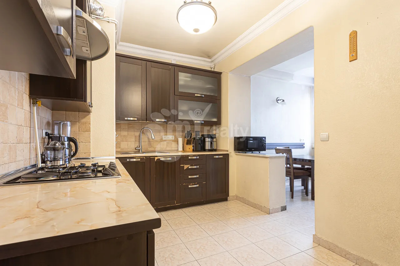 5 bedroom apartment for sale Hr.Kochar St, Arabkir Yerevan, 158249