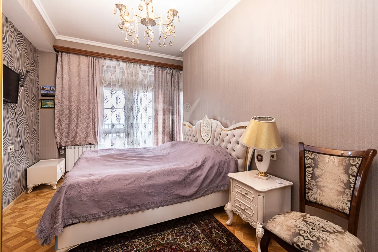 3 bedroom apartment for sale Hr.Kochar St, Arabkir Yerevan, 160025