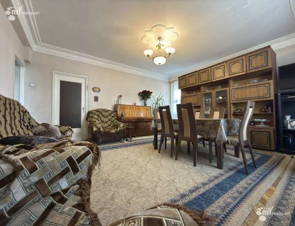 3-senyakanoc-bnakaran-vacharq-Yerevan-Center