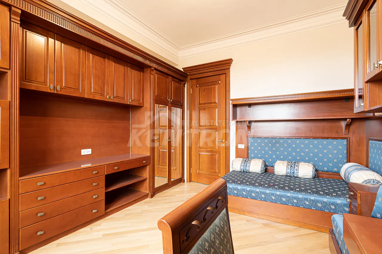 3 bedroom apartment for sale Vardanants St, Center Yerevan, 157553