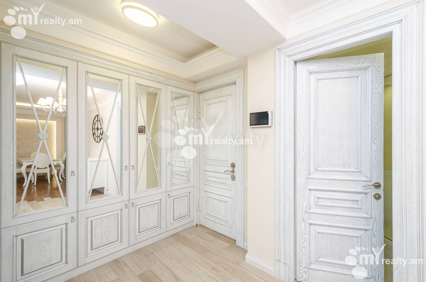 3 bedroom apartment for sale Israelyan St, Center Yerevan, 153638