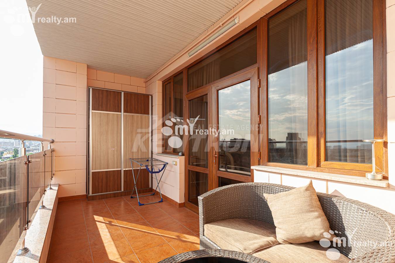 Купить 3 комнатную квартиру Саят-Нова пр, Центр Ереван, 155778