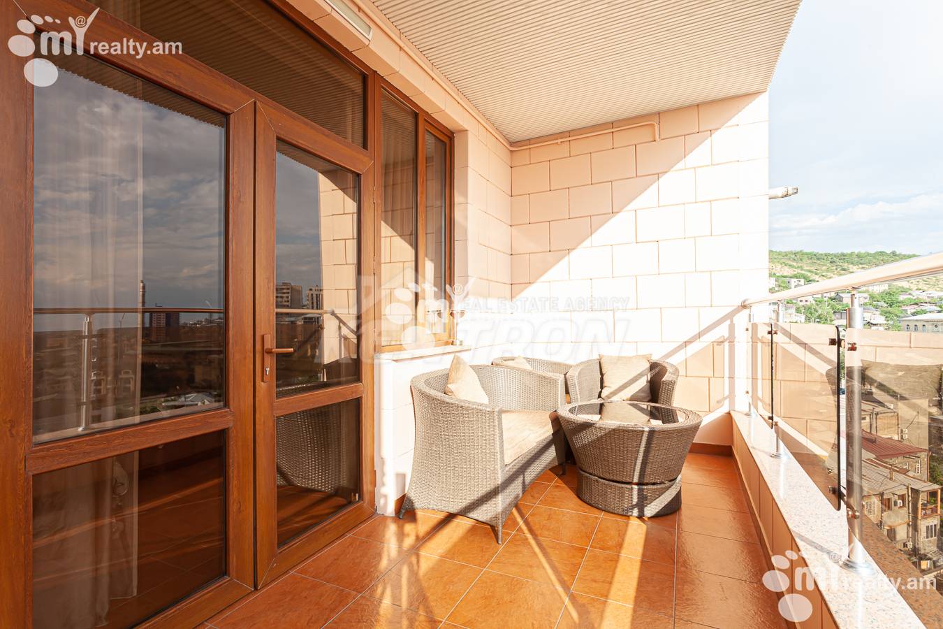 Купить 3 комнатную квартиру Саят-Нова пр, Центр Ереван, 155778