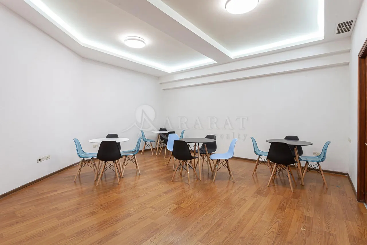 3 bedroom apartment for sale Abovyan St, Center Yerevan, 157551