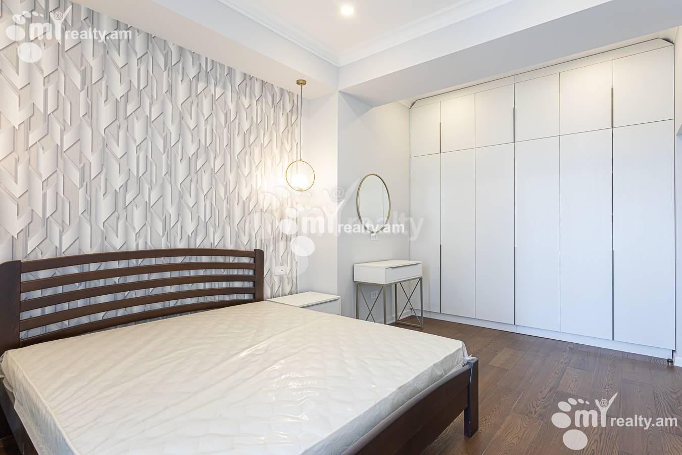 3 bedroom apartment for sale خیابان آخبیور سِروب, عربگیر ایروان, 156383