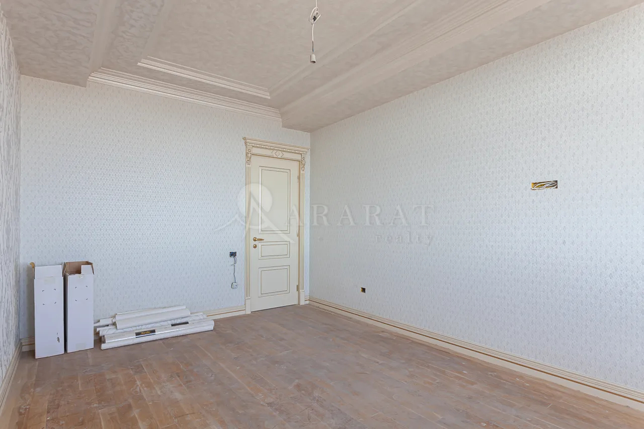 3 bedroom apartment for sale Hayrik Muradyan street, Arabkir Yerevan, 157399
