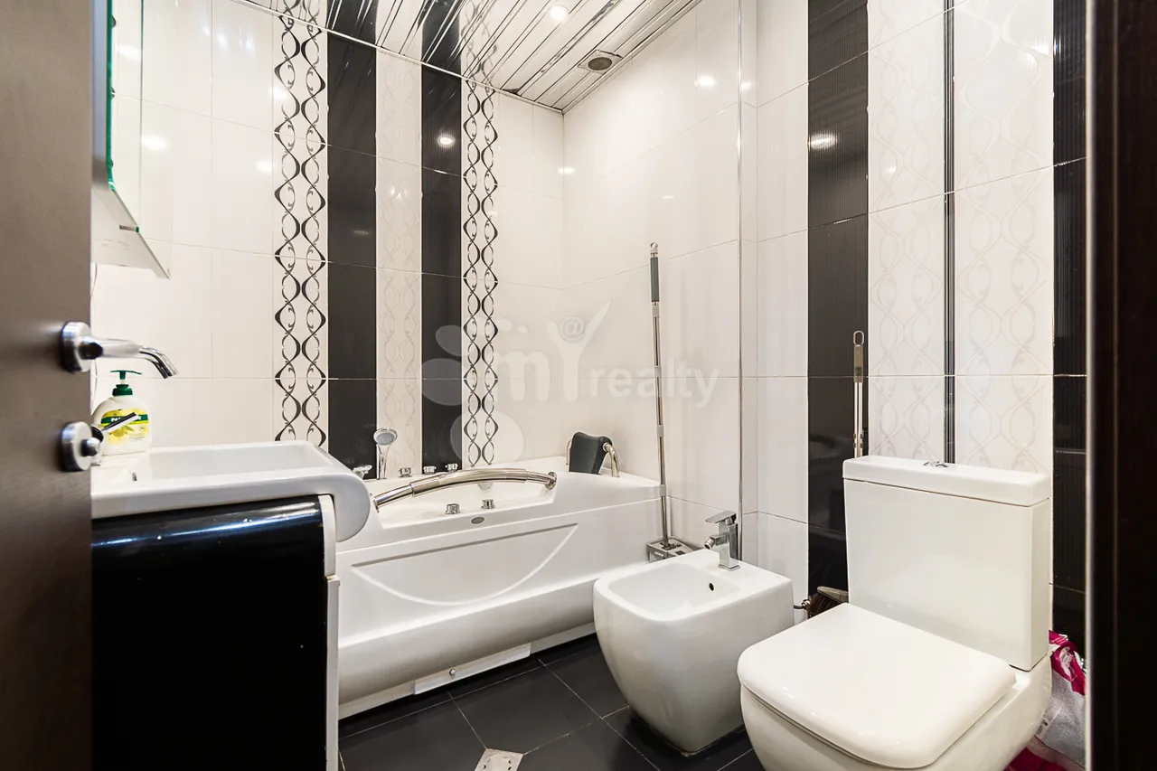 2 bedroom apartment for rent Aram St, Center Yerevan, 159656