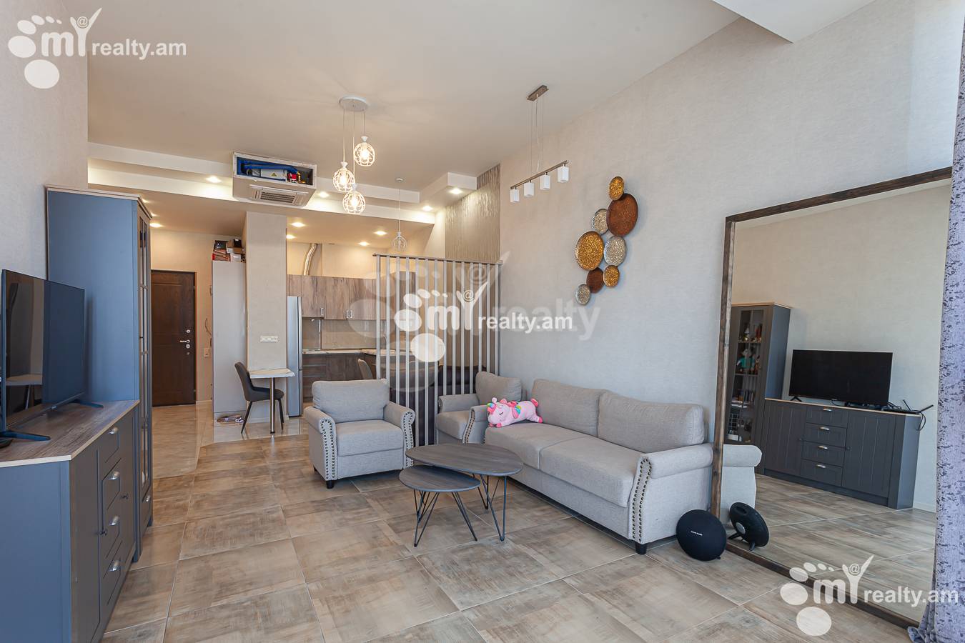 Купить 2 комнатную квартиру Антараин ул, Центр Ереван, 152286