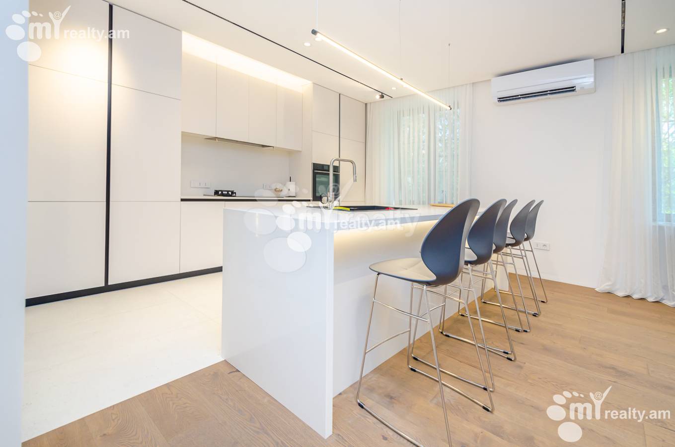 Снять 3 комнатную квартиру Таманян ул, Центр Ереван, 152799