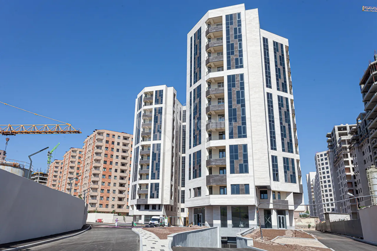 4 սենյականոց բնակարան  Գրիբոեդովի փող, Արաբկիր Երևան, 157284