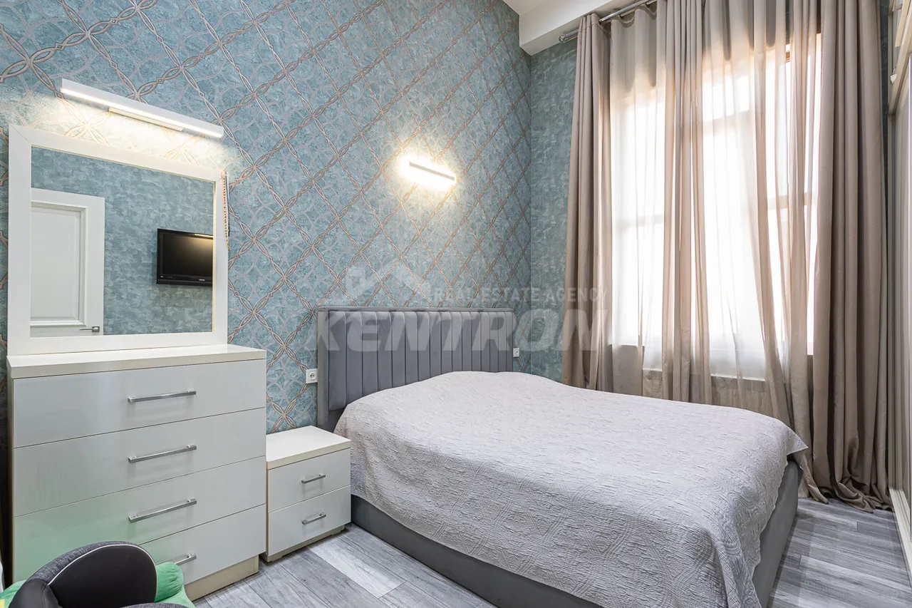 4 bedroom apartment for sale خیابان آدونس, عربگیر ایروان, 159644