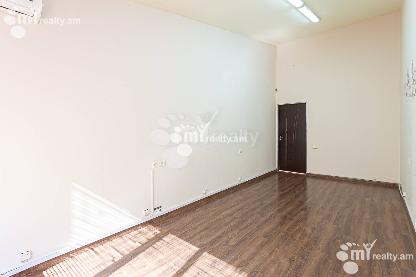 Снять коммерческoе помещение Акобян ул, Арабкир Ереван, 149031