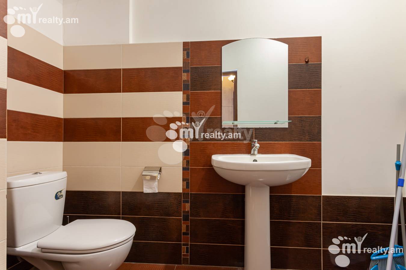 Купить 2 комнатную квартиру Маштоца пр, Центр Ереван, 150719