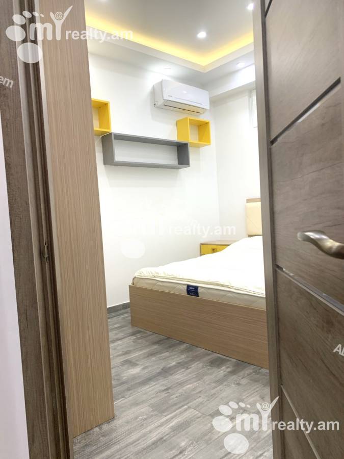 3 bedroom apartment for rent Koghbatsi St, Center Yerevan, 158580