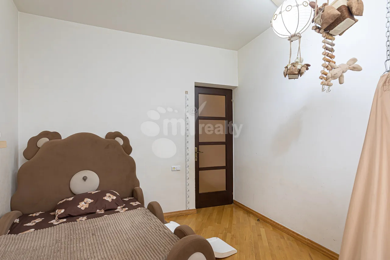 4 bedroom apartment for sale M.Khorenatsi St, Center Yerevan, 159808