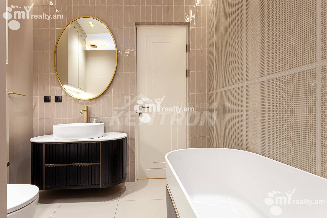 4 սենյականոց բնակարան  Բուզանդի փող, Կենտրոն Երևան, 155152