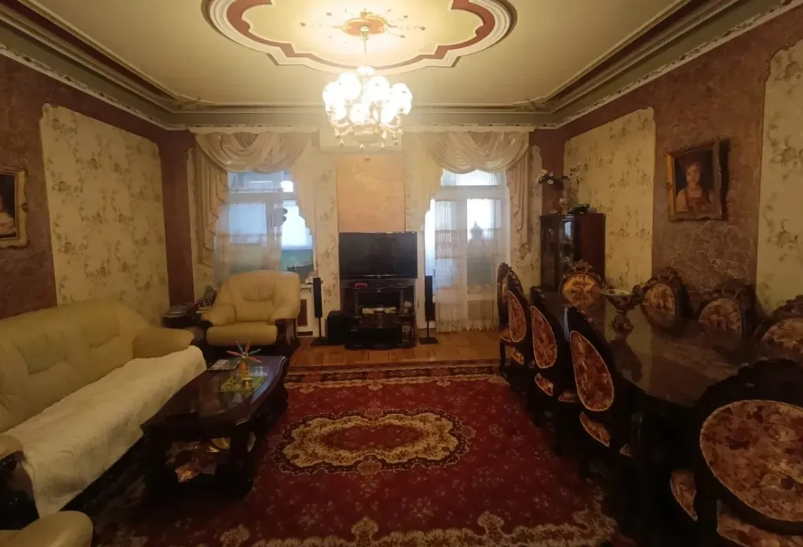 4 bedroom apartment for sale Vardanants St, Center Yerevan, 161094
