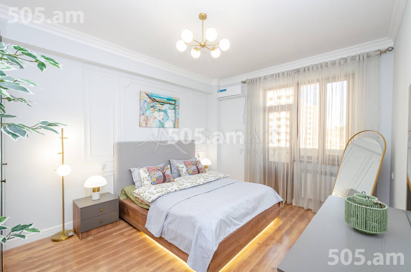 4 bedroom apartment for sale M․ Melqonyan str, Center Yerevan, 155077