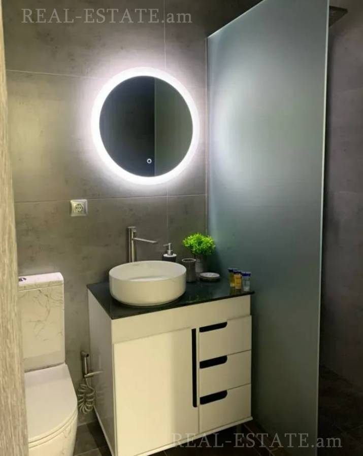 Купить 1 комнатную квартиру Аргишти ул, Центр Ереван, 135118