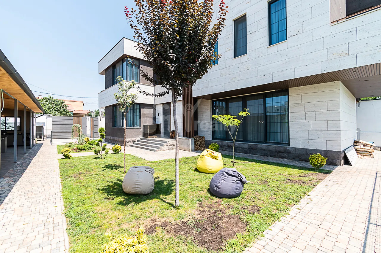 House for sale Noragyugh, Center Yerevan, 161037